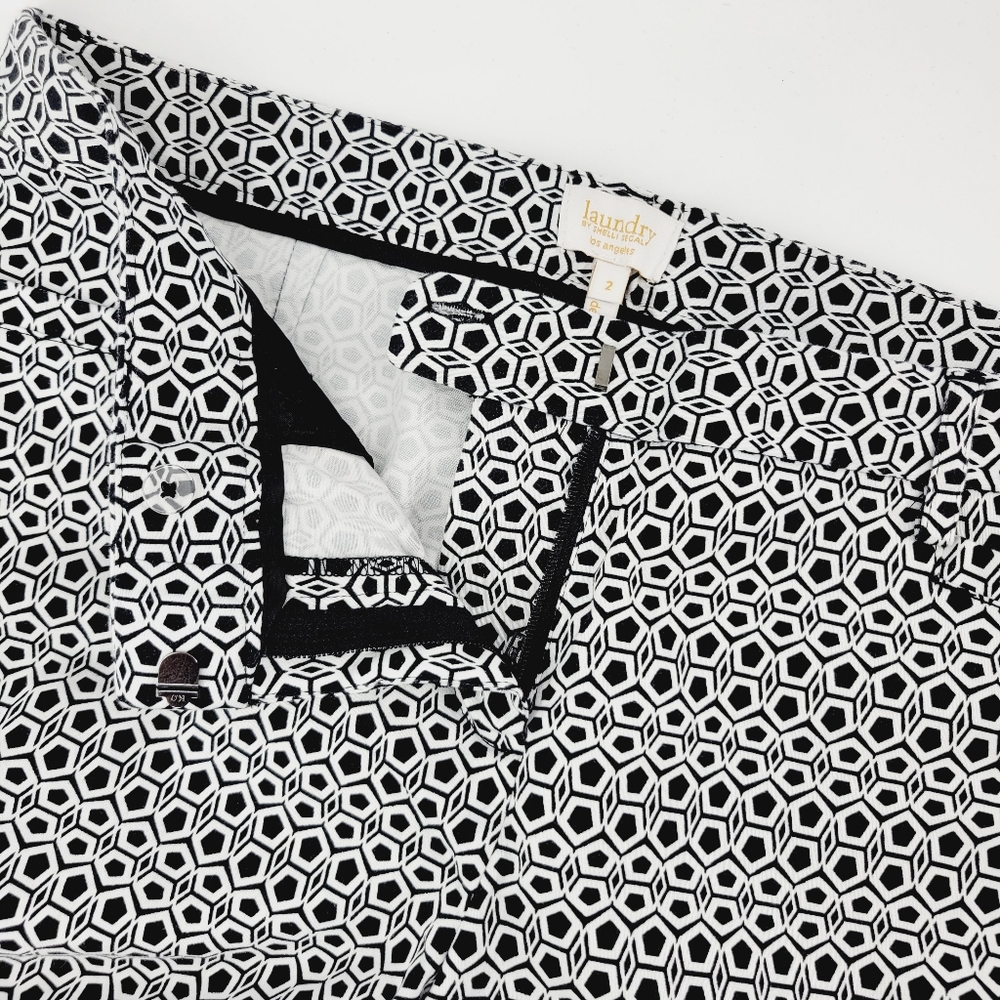 Laundry by Shelli Segal Geometric Print Crop Pant - Picture 9 of 13